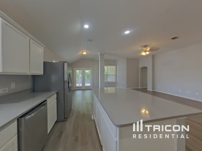 Building Photo - 637 Chalk Knoll Rd