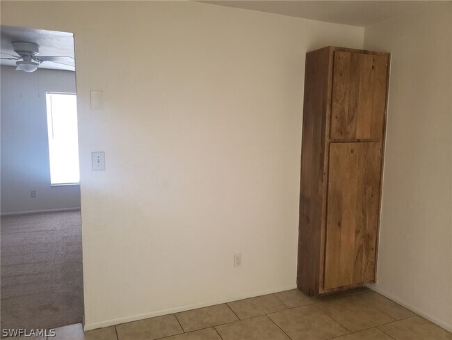 Foto del edificio - 622 SE 13th Ct