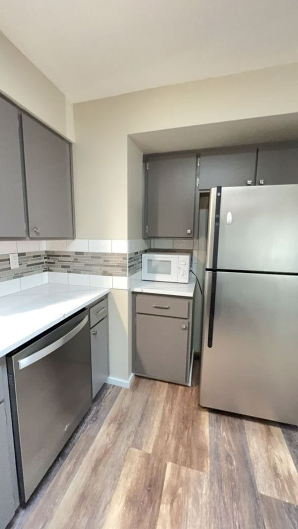 Building Photo - Welcome to this Charming 3 bedroom, 2 bath...