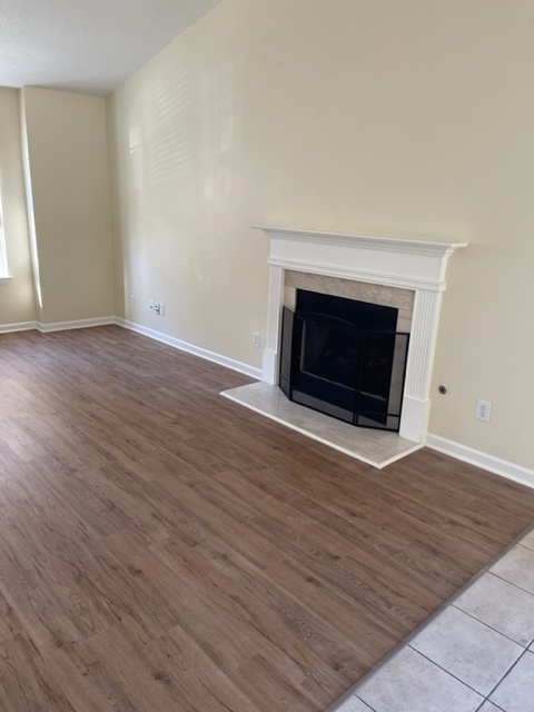 Building Photo - 1112 Satin Wood Dr