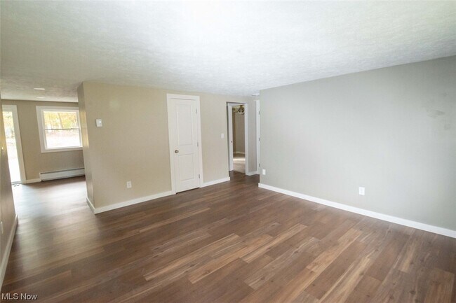 Foto del edificio - 8794 Evergreen Dr