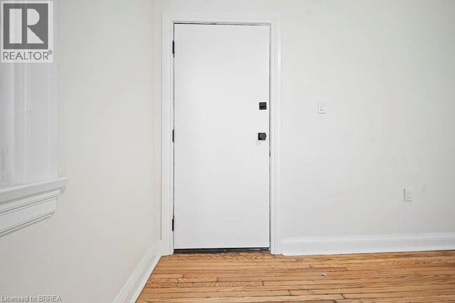 Building Photo - 7-11 SHERIDAN Street Unit# 7-8