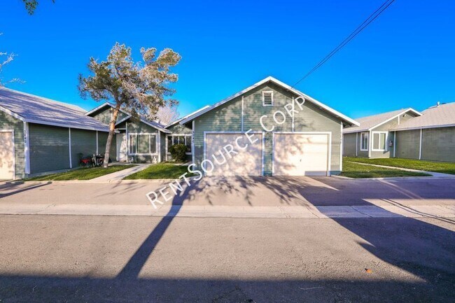 Foto del edificio - 2 Bedroom, 1 Bath Unit in Lancaster locate...