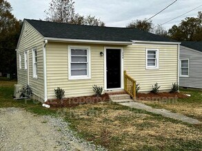 Building Photo - 208 S Lexington Dr