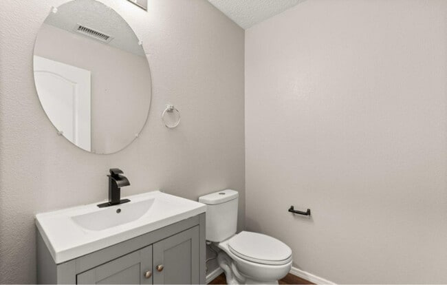 Building Photo - 716 Palo Duro Dr