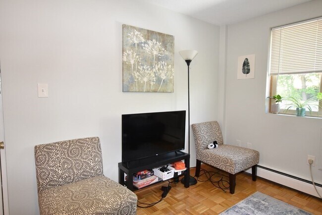 Foto del edificio - 33 Cogswell Ave