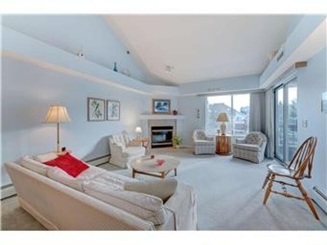 Foto del edificio - 7420 Edinborough Way