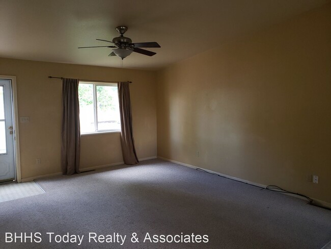 Foto del edificio - 2 br, 1 bath House - 302 S. 5 Street