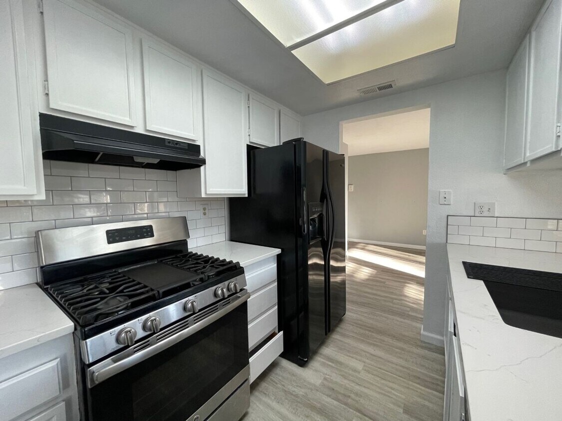 Primary Photo - Located in the charming city of San Marcos...