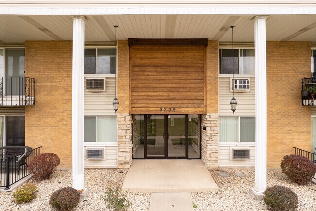 Entrance - 9209 Potter Rd