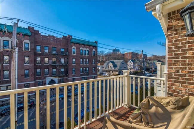 Foto del edificio - 114 Franklin Ave