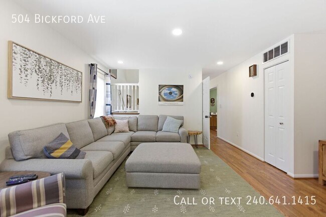 Foto del edificio - 504 Bickford Ave