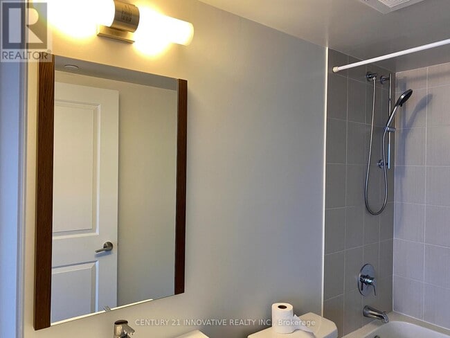 Building Photo - 30 Meadowglen Pl