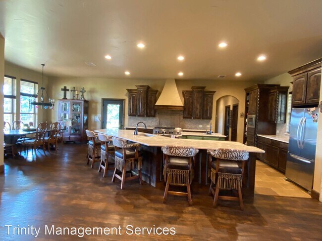 Foto del edificio - 4 br, 3.5 bath House - 1081 Dude Lane