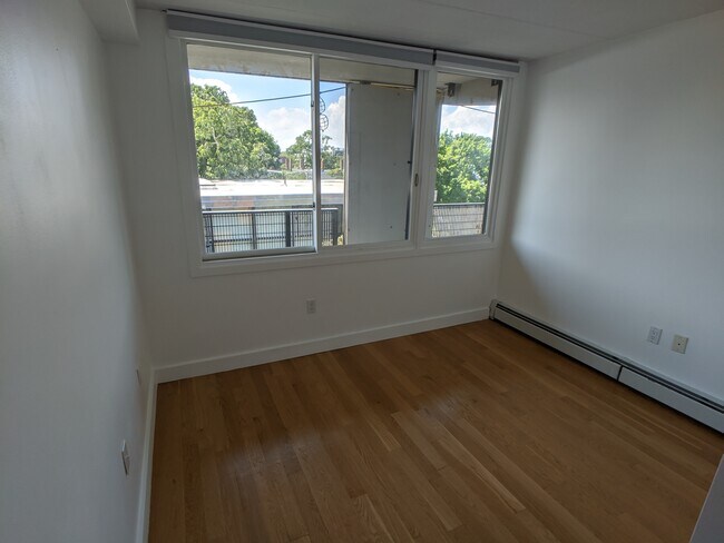 Foto del edificio - 345 Harvard St