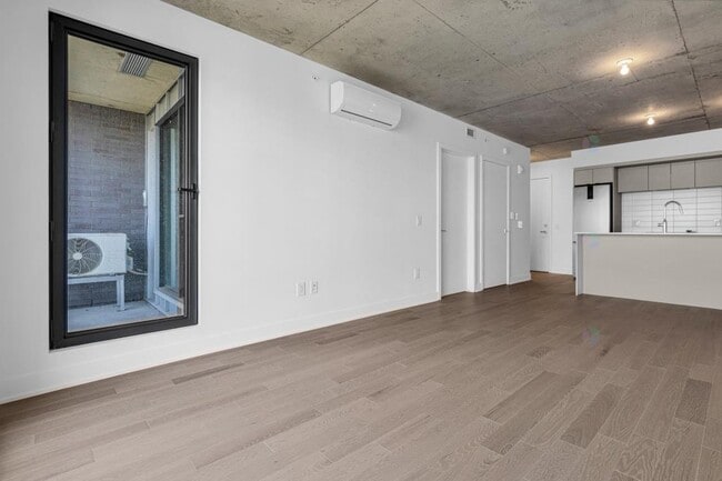Photo du bâtiment - 1220 Bd René-Lévesque E