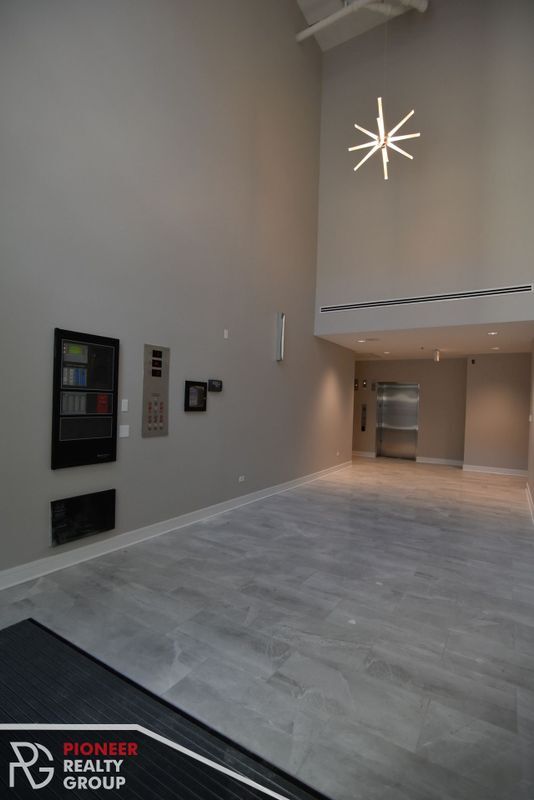 Foto del edificio - 3833 N Broadway