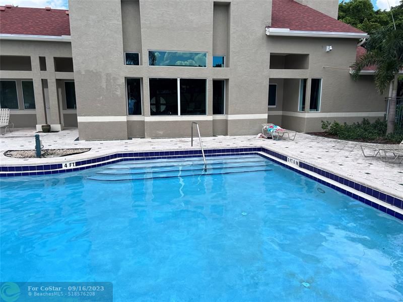 Foto principal - 1865 Palm Cove Blvd