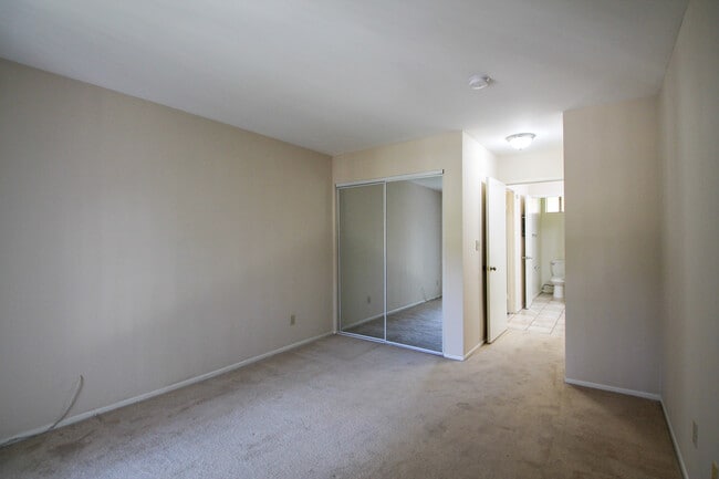 Foto del edificio - 15040 Moorpark St