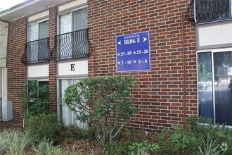 Building Photo - 1700 SW 16th Ct
