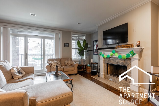 Photo - 1136 W Diversey Pkwy Apartment