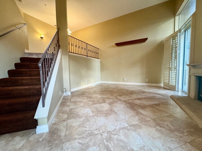 Foto del edificio - 3 Bedroom spacious home in Aliso Viejo (Ti...