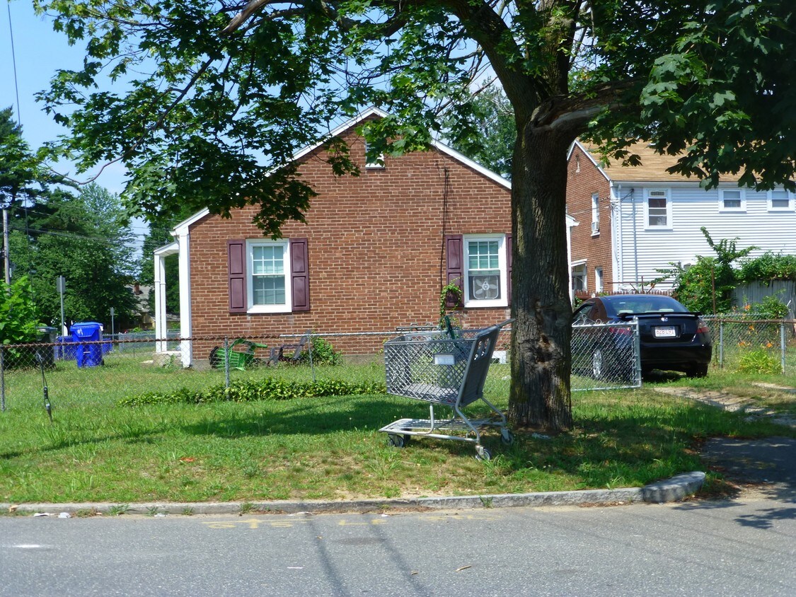 Building Photo - 40-42 Ames St