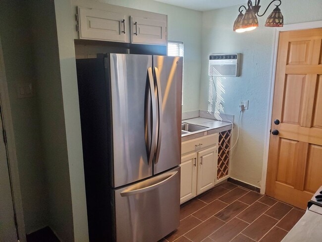 Building Photo - 238 E Pederson Dr