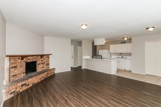 Foto del edificio - 5011 Ridge Manor Dr