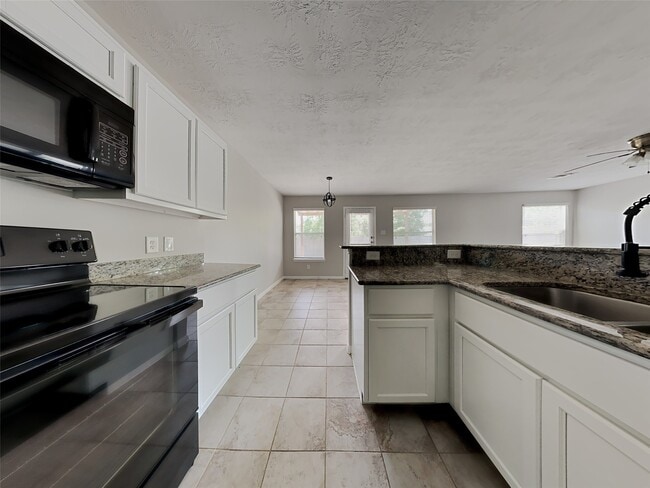 Foto del edificio - 16430 Tracy Ct