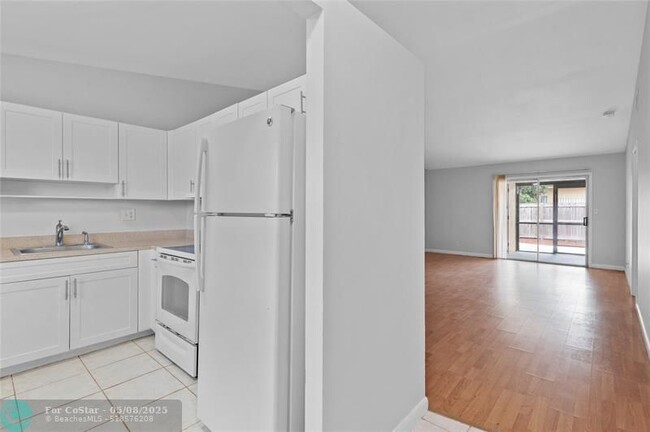 Foto del edificio - 4325 NW 5th Ave