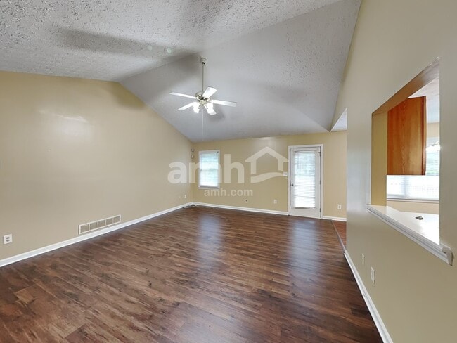 Building Photo - 304 Legacy Park Dr