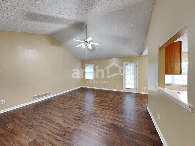 Foto del edificio - 304 Legacy Park Dr