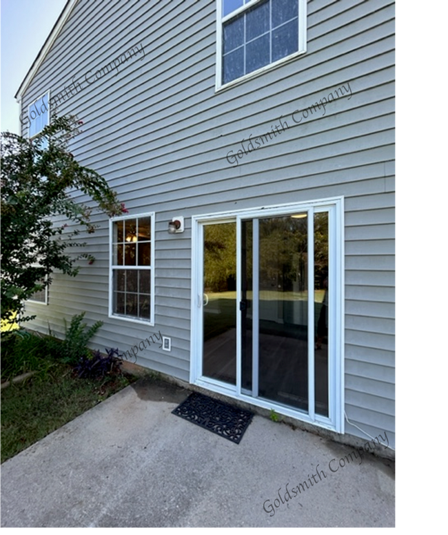 Foto del edificio - 105 Willow Bend Dr