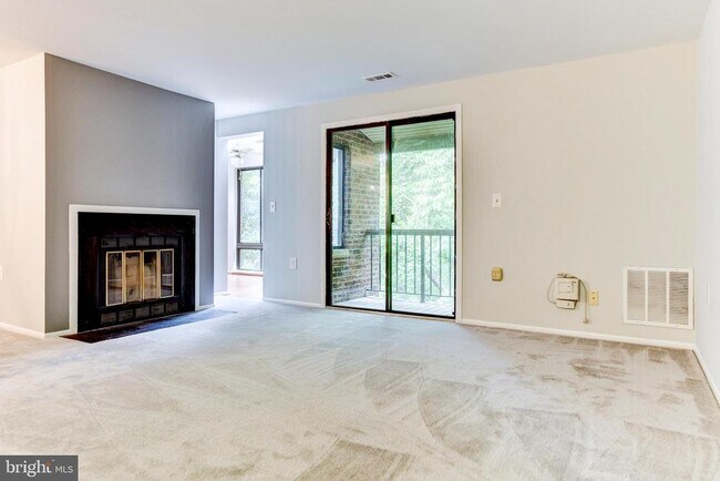 Foto del edificio - 18110 Chalet Dr