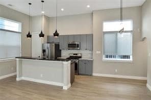 Foto del edificio - 8918 Spring Knoll Forest Dr