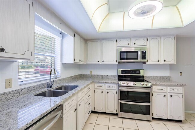 Building Photo - 1449 Normandy Pk Dr