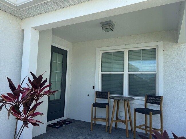Foto del edificio - 8165 Sternway Rd