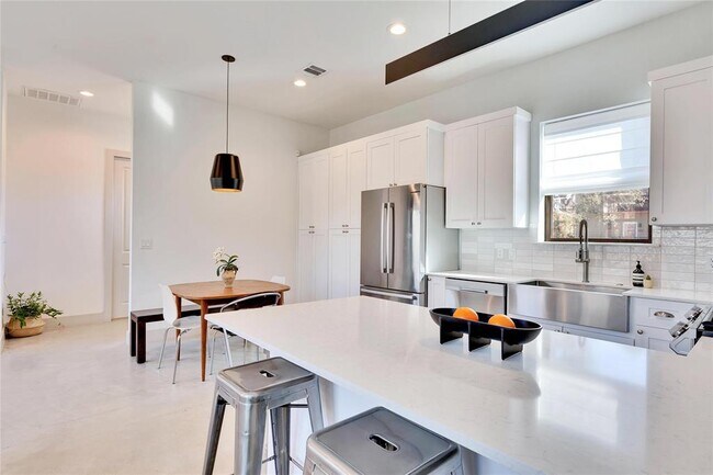 Foto del edificio - 2105 Pennsylvania Ave