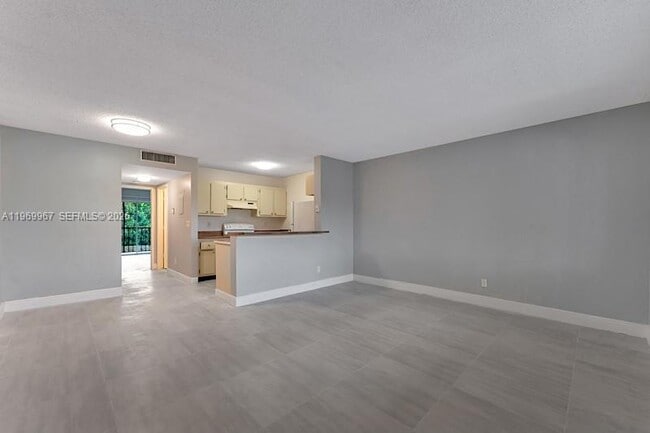 Building Photo - 1430 Meadows Cir W