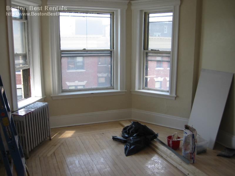 Primary Photo - 1140 Boylston St