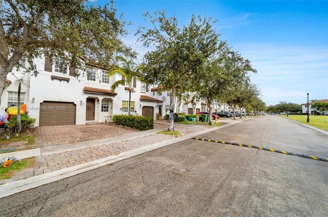 Foto del edificio - 948 NE 29th Terrace