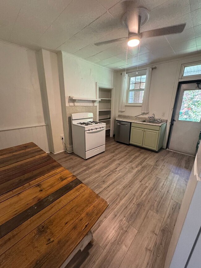 Foto del edificio - Spacious 3 bedroom, 2 bath home in Sharpsburg