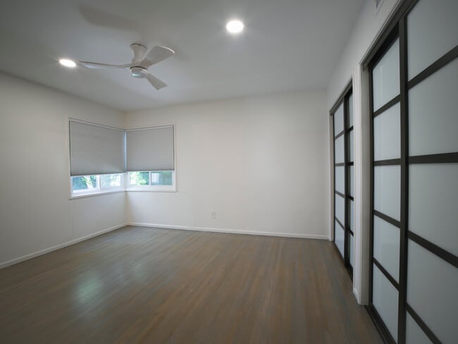 Building Photo - 505 Via del Monte