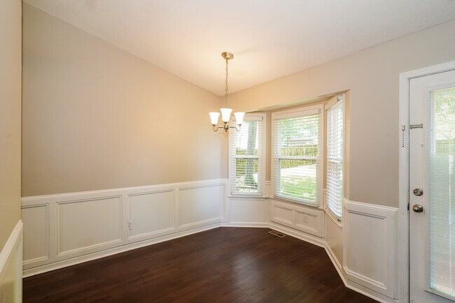 Foto del edificio - 408 Dellwood Dr