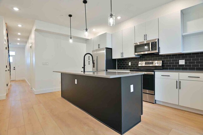 Foto del edificio - 2639 4th St NE