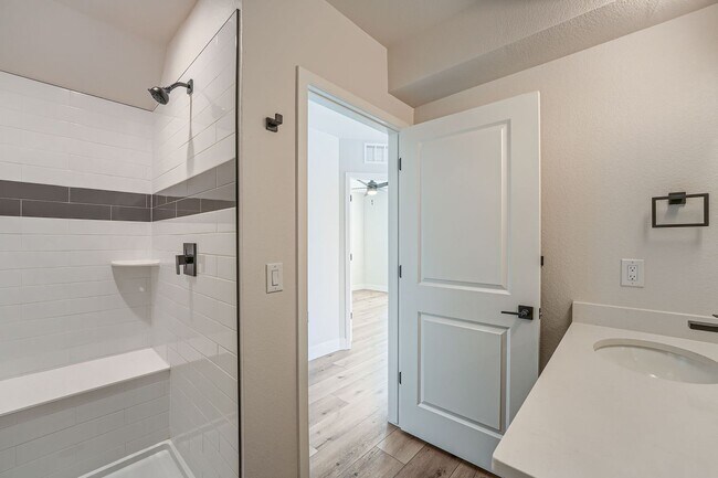 Foto del edificio - 11655 W 16th Ave