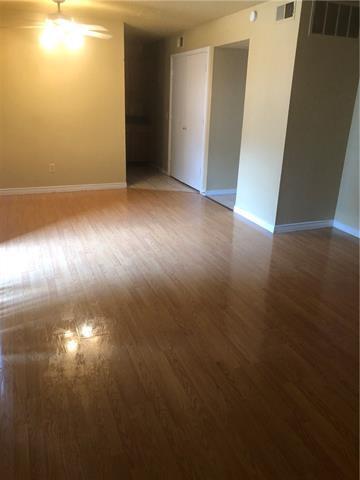 Foto del edificio - 8767 Carroll Cir