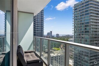 Building Photo - 1100S S Miami Ave