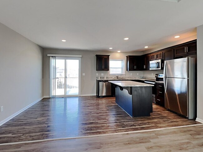 Foto del edificio - 214 Coleen Dr